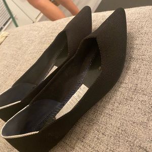 Rothy’s the point size 8! Worn , no inserts but great shape!! Lots of life left